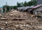 Banjir Bandang dan Longsor Landa Sumatera: 104 Warga Tewas, Puluhan Ribu Mengungsi