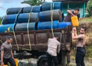 Gudang dan Pabrik Cap Tikus Digerebek, Polisi Sita Ratusan Botol Miras Ilegal