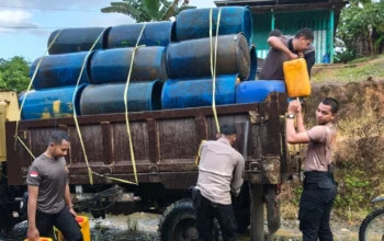 Gudang dan Pabrik Cap Tikus Digerebek, Polisi Sita Ratusan Botol Miras Ilegal