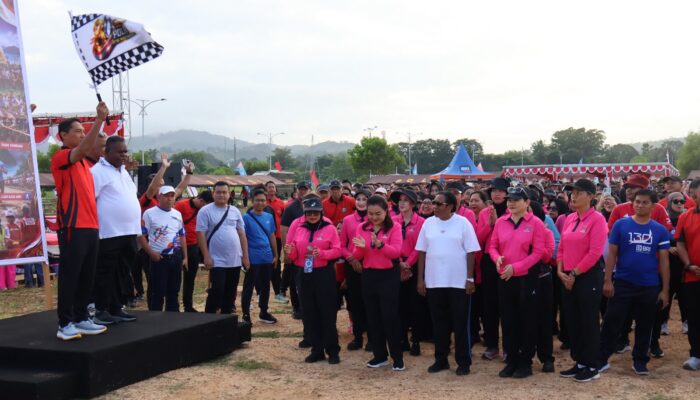 Kapolda Papua Barat Daya Pimpin Jalan Santai dan Olahraga Bersama Meriahkan Hari Bhayangkara ke-80