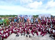 Perkuat Program Sekolah Rakyat, Ketua Umum TP PKK Salurkan Bantuan bagi Siswa dan Guru di Biak Numfor